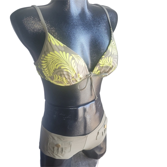 La Vie En Rose Green and Khaki Colored Bikini Set - Picture 2 of 5